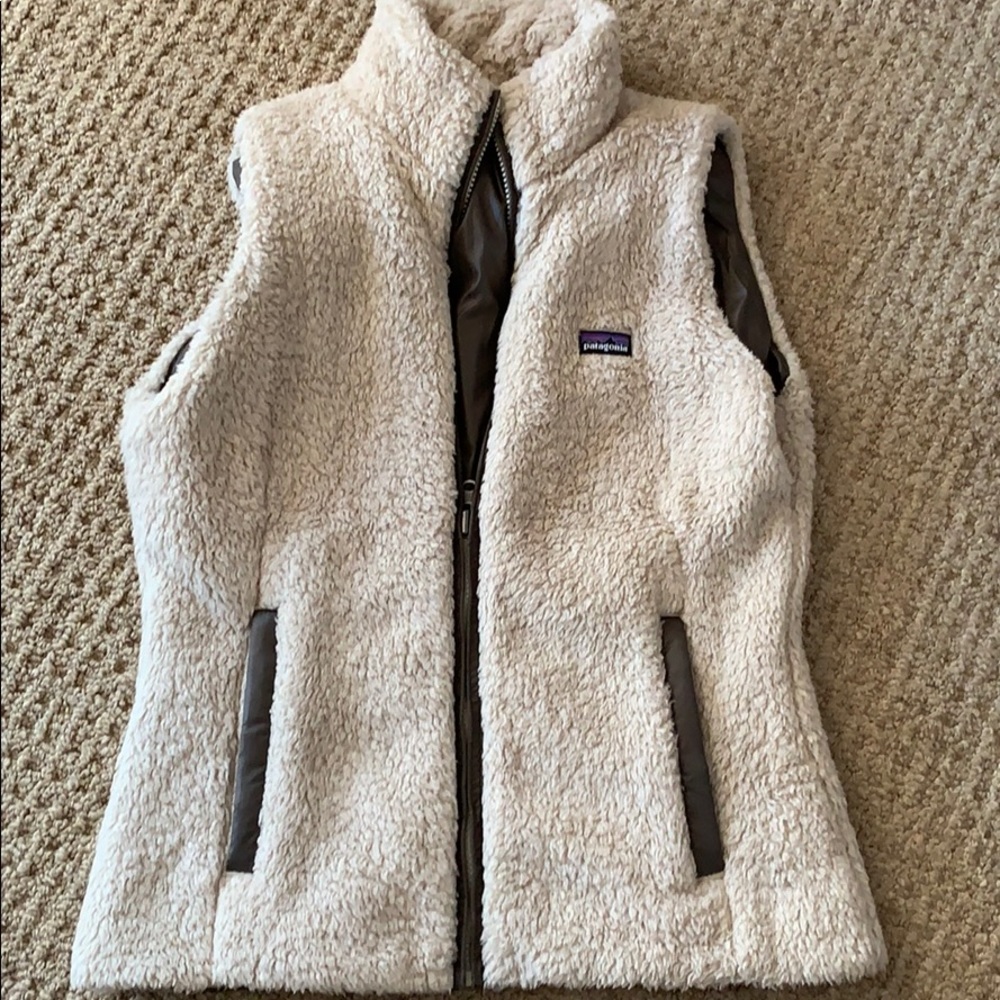 Patagonia reversible zip vest size small